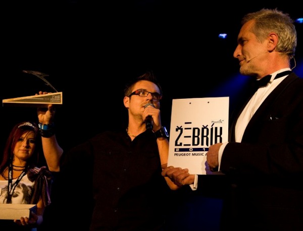 Žebřík  2011: Tomáš Klus získal čtyři nominace, Wohnout a NiceLand mají po třech
